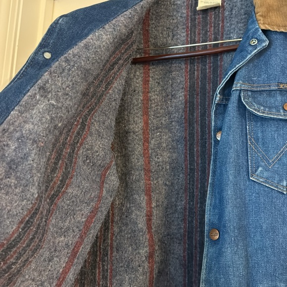 Vintage Wrangler Denim Barn Jacket Size Large - Picture 6 of 8